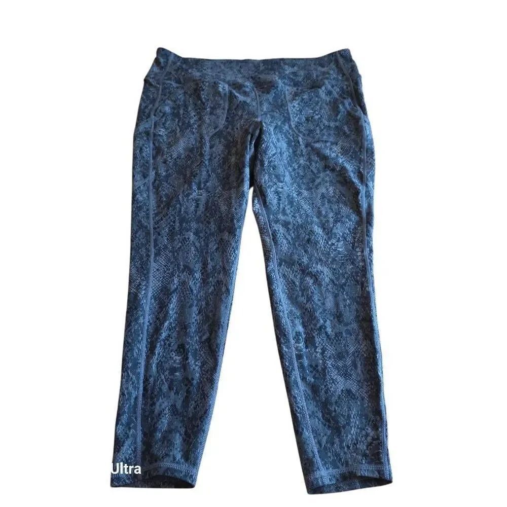 Torrid womens plus 3X gray black Animal print full length leggings